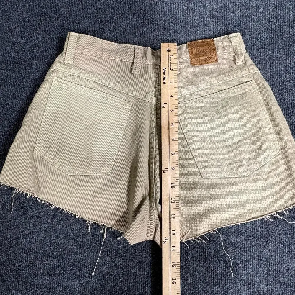 Bass Shorts Womens 8 Beige Khaki High Rise Denim Cut Off Raw Hem Casual Summer
